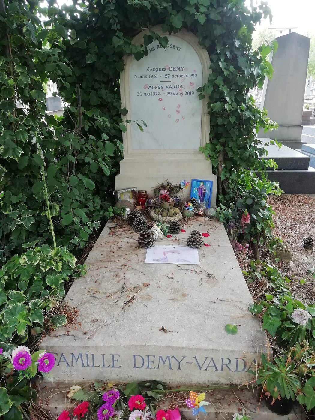 Grave of Agnès Varda