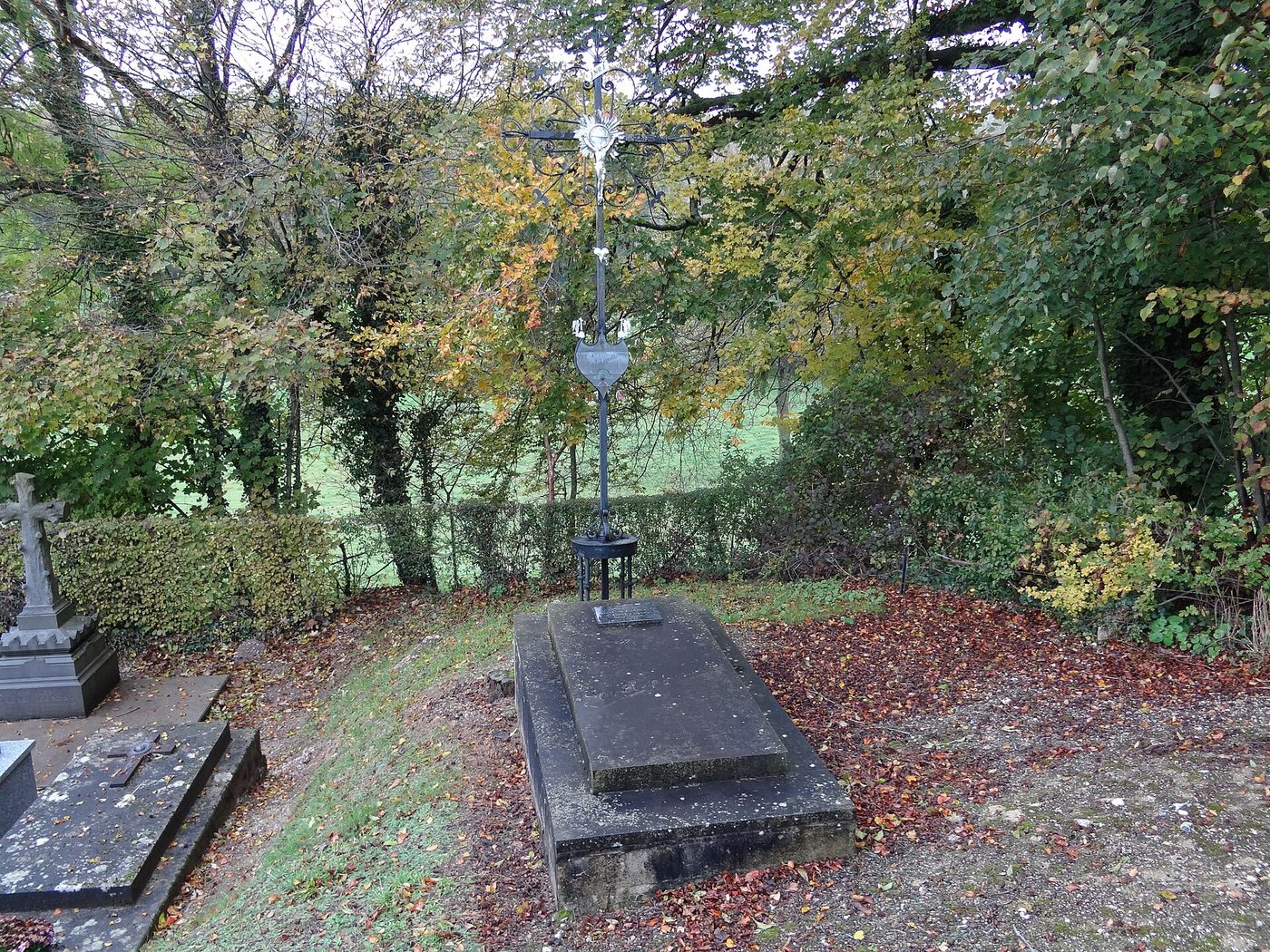 Grave of Elsa Schiaparelli