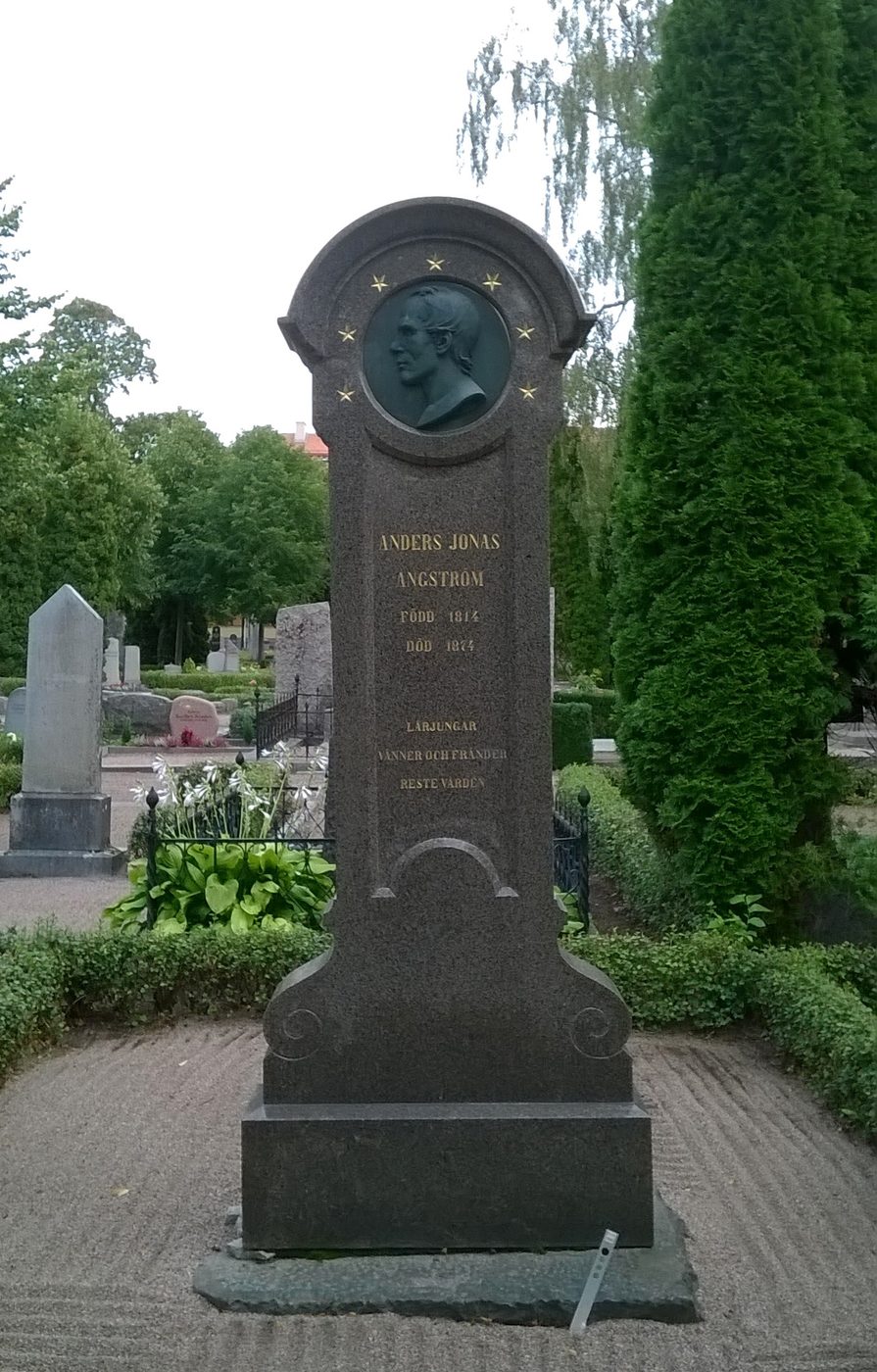 Могила: Anders Jonas Ångström
