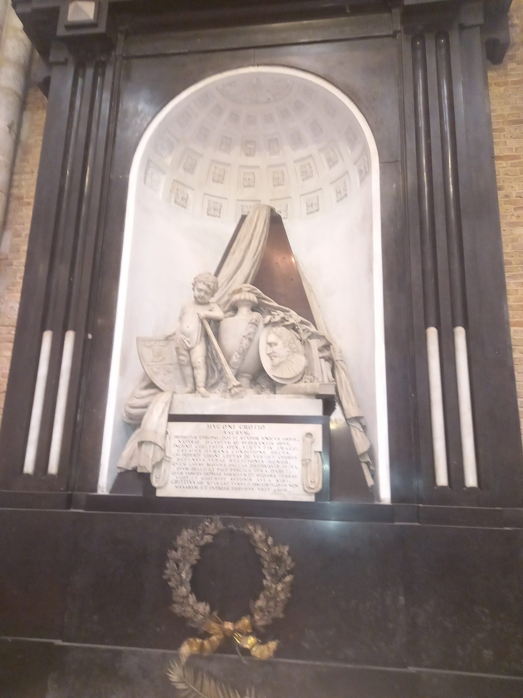Могила: Hugo Grotius