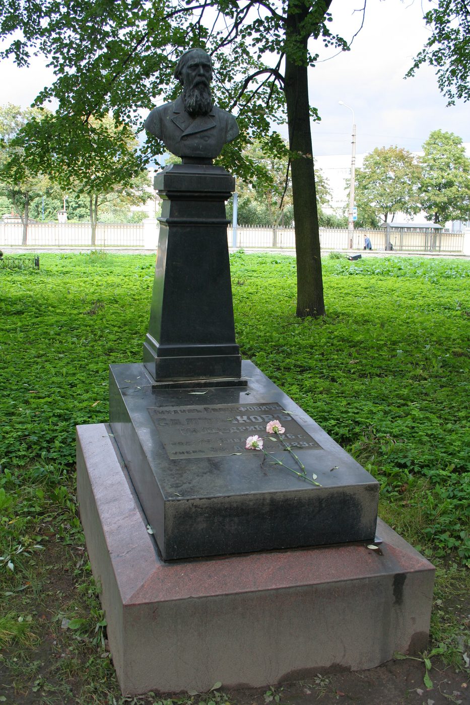 Tumba de Mikhail Saltykov-Shchedrin