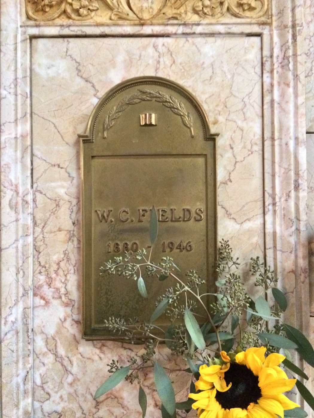 Tumba de W. C. Fields
