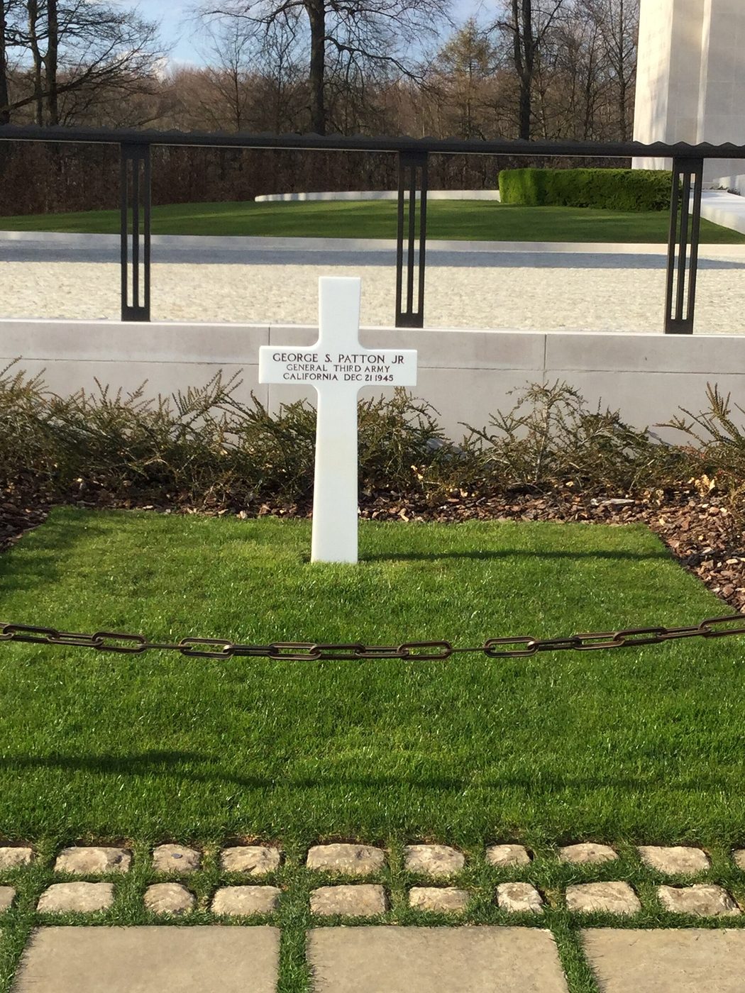 Могила: George S. Patton