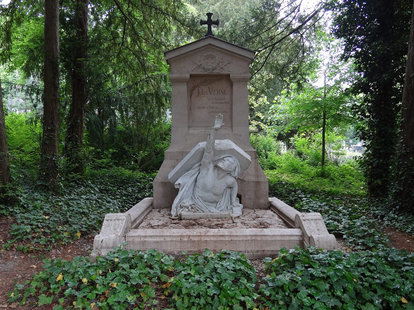 Tumba de Jules Verne