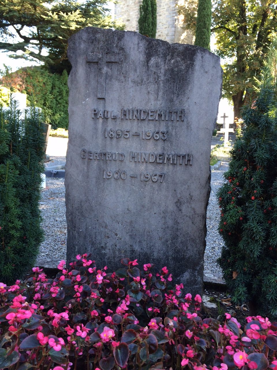 Могила: Paul Hindemith