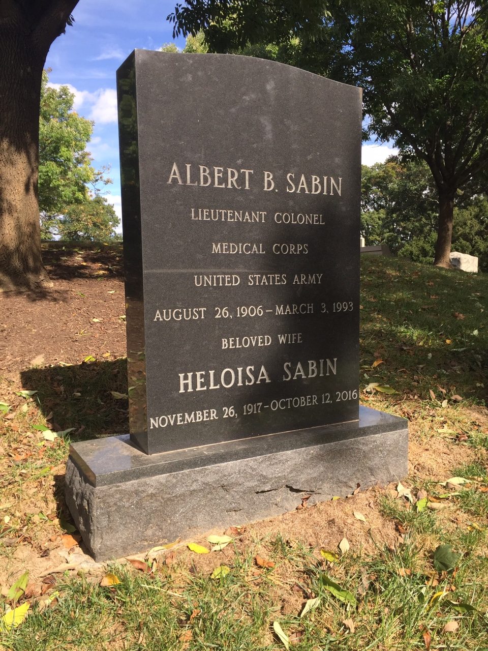 Tumba de Albert Sabin