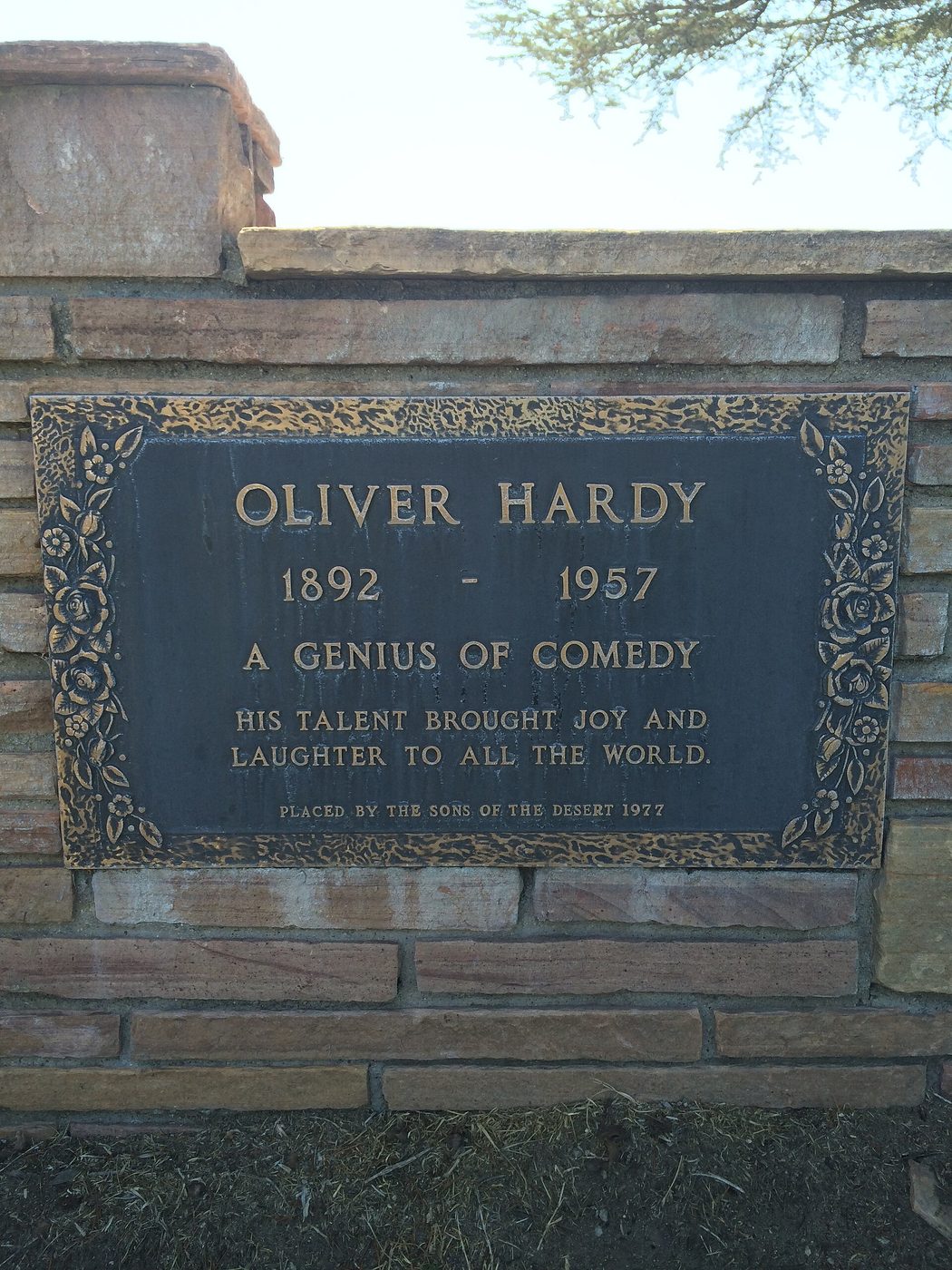 Grave of Oliver Hardy