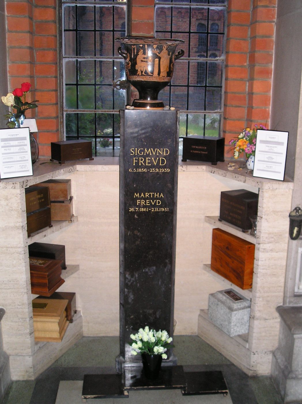 Могила: Sigmund Freud