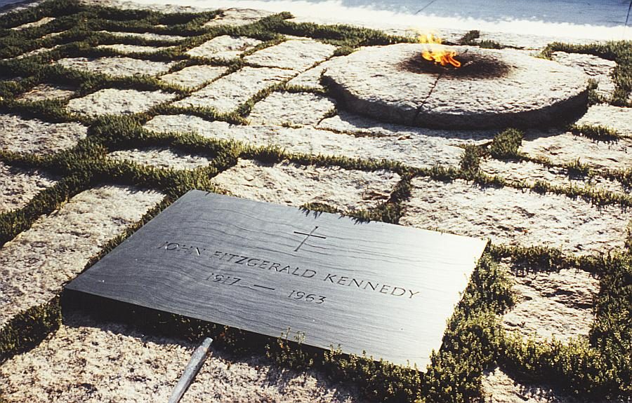 Могила: John F. Kennedy