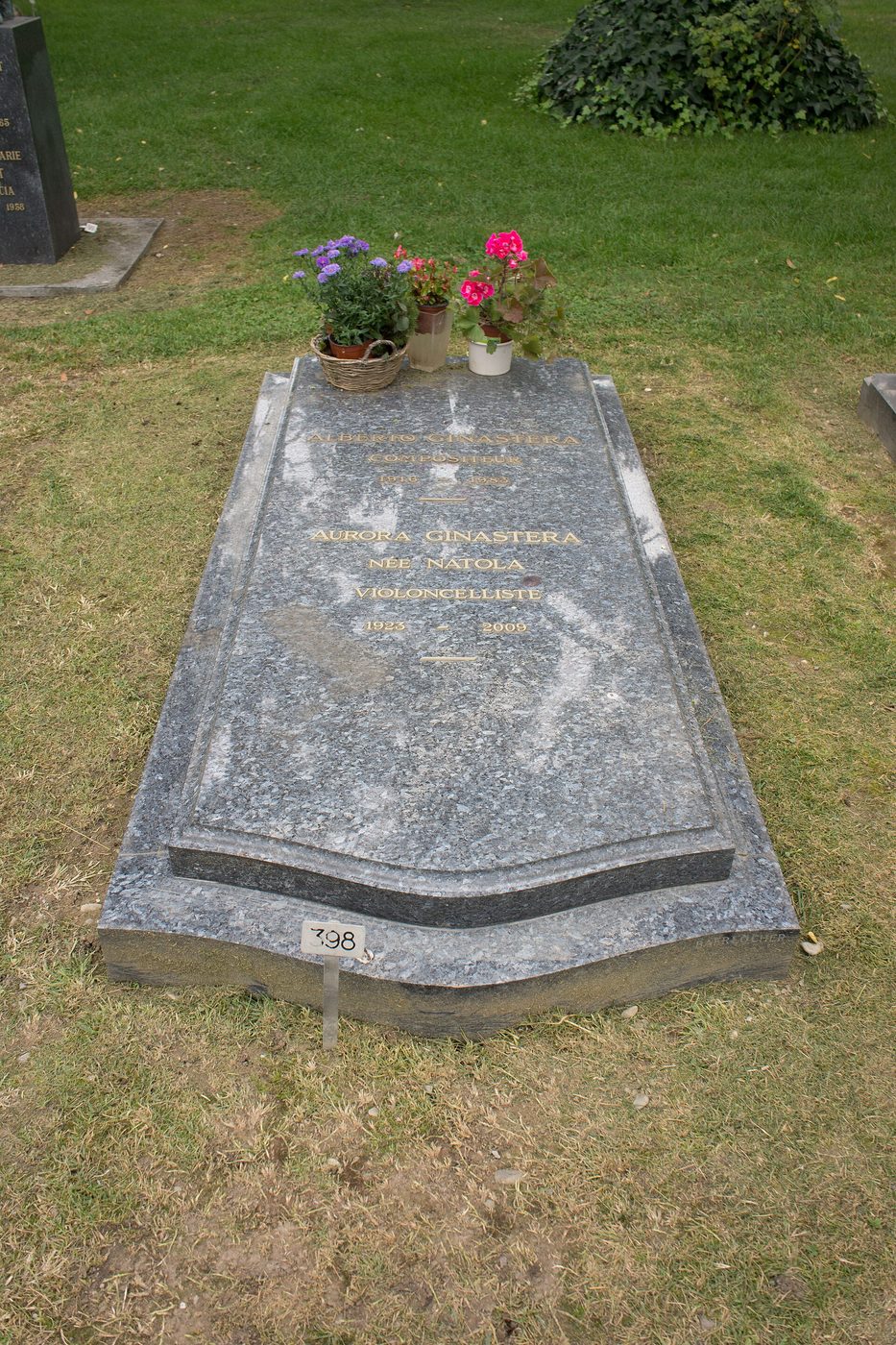 Grave of Alberto Ginastera