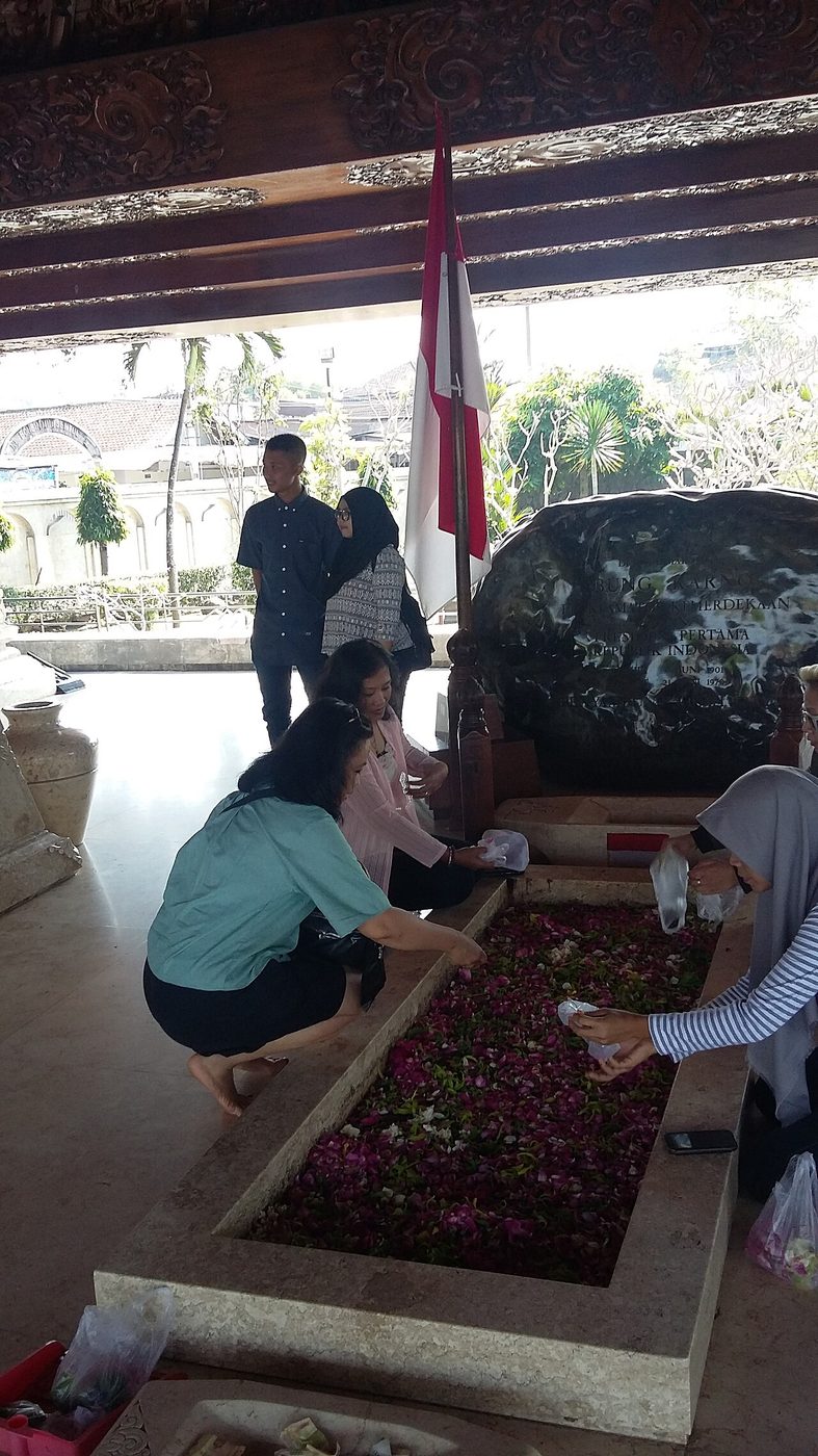 Grave of Sukarno