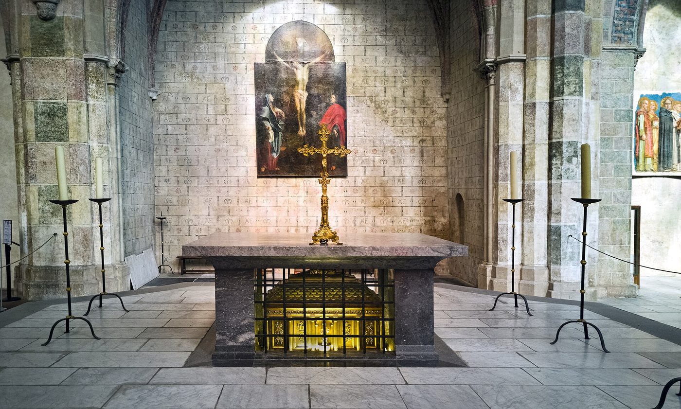 Могила: Thomas Aquinas