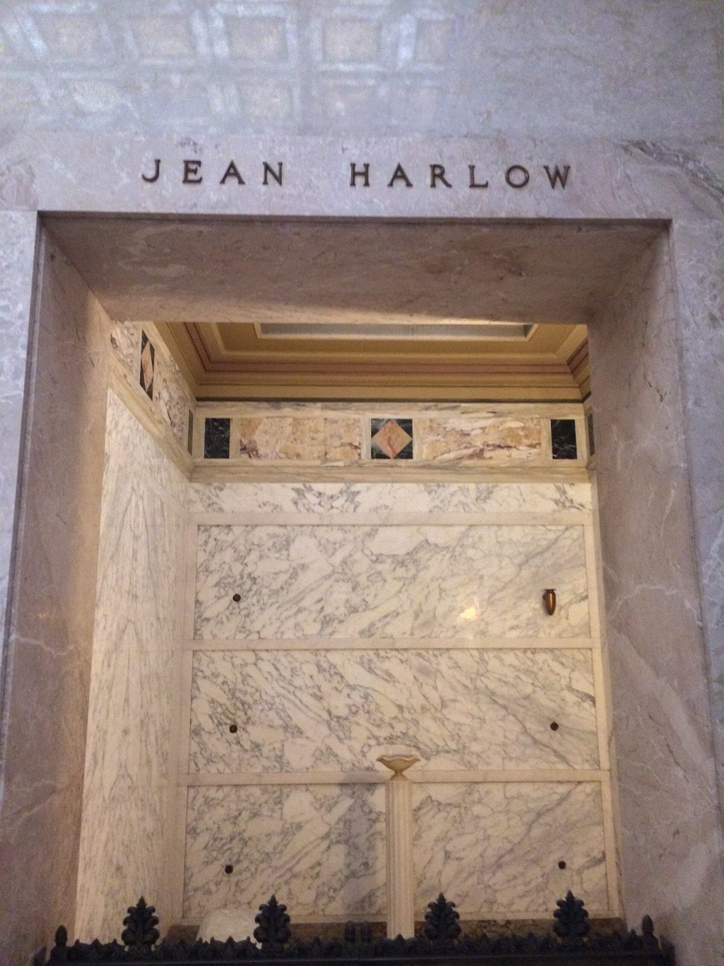 Grave of Jean Harlow