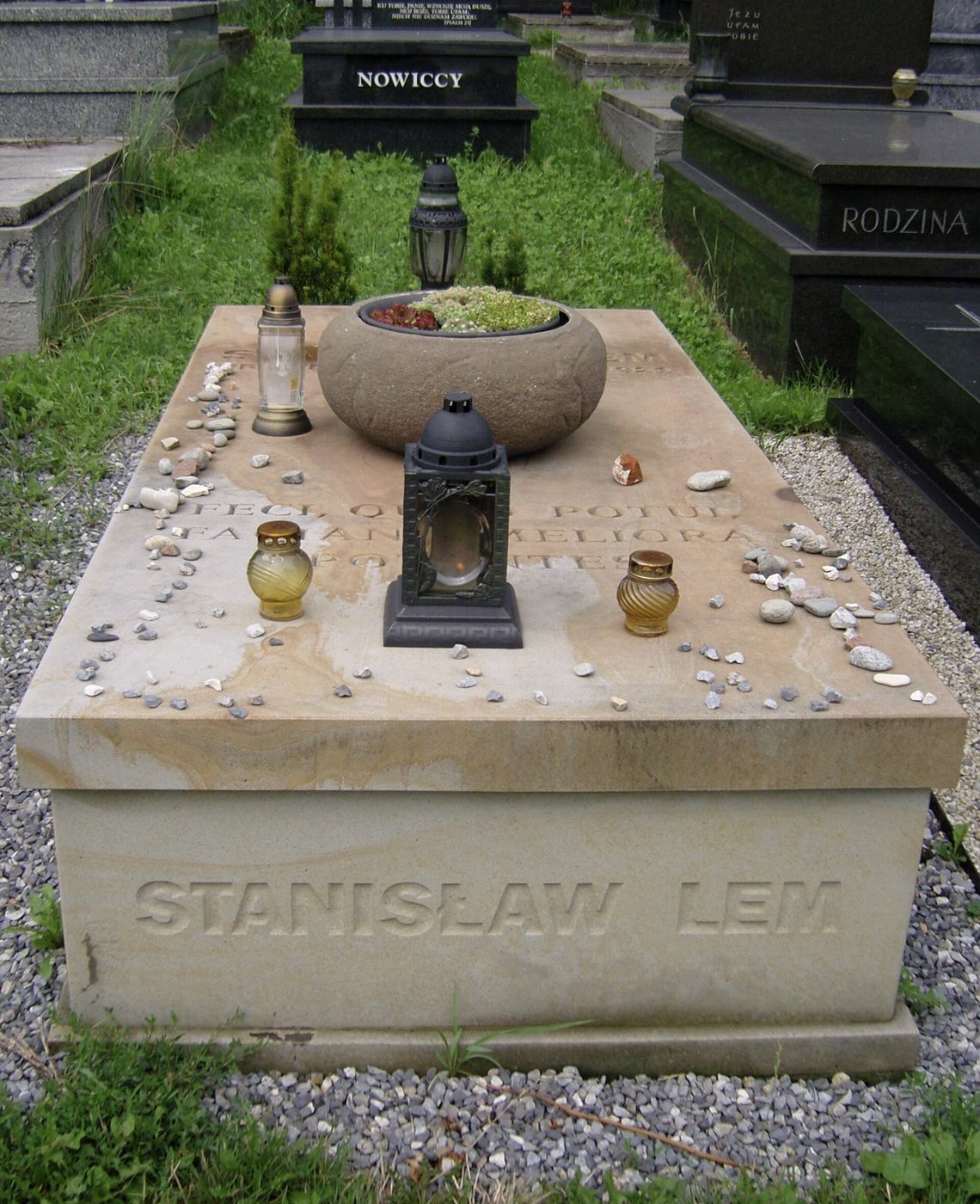 Могила: Stanisław Lem