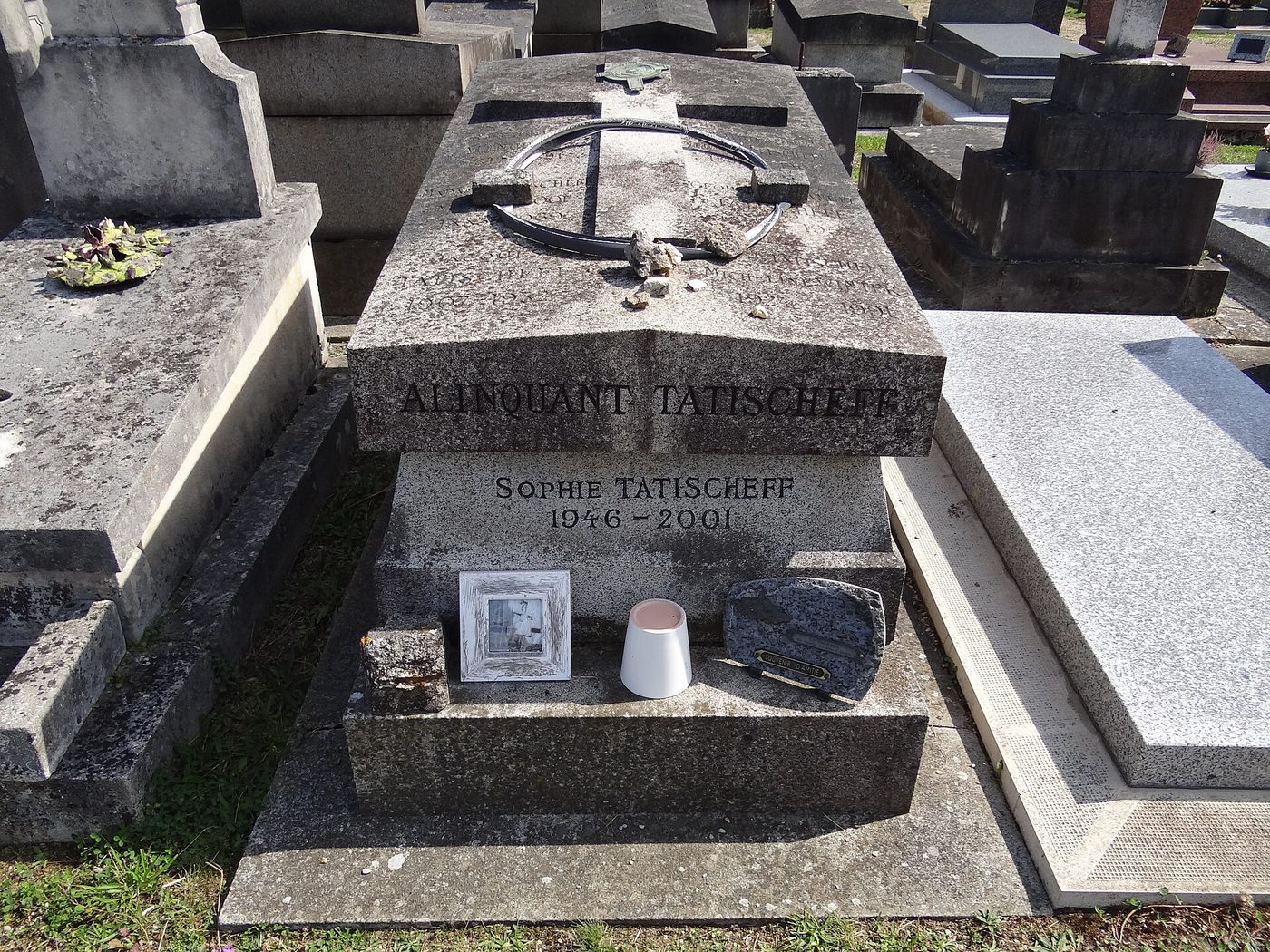 Grave of Jacques Tati