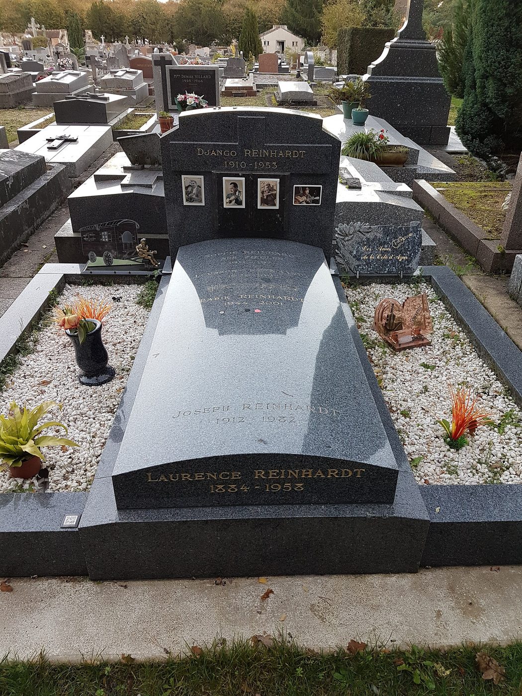 Grave of Django Reinhardt