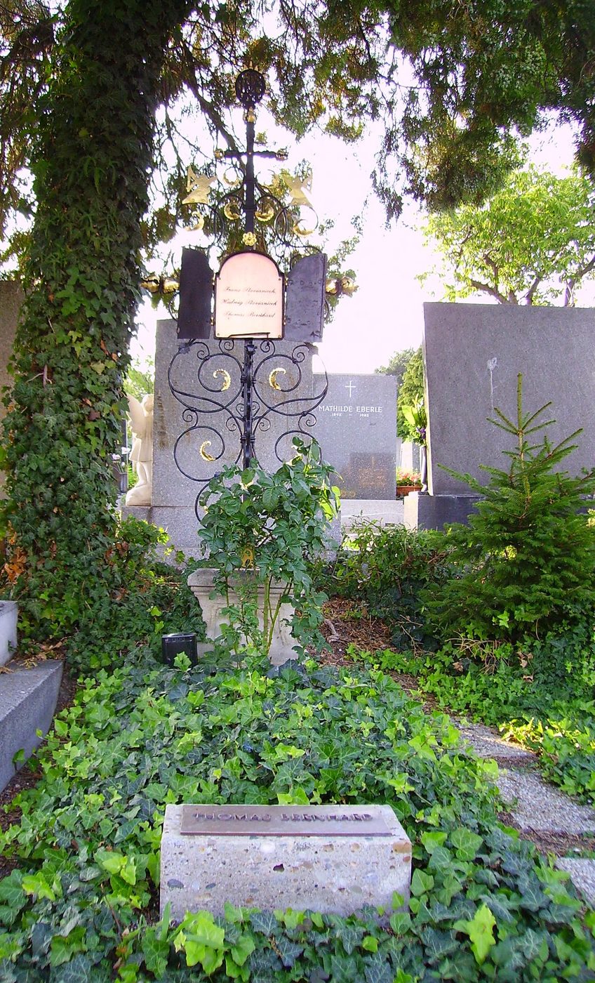 Grave of Thomas Bernhard
