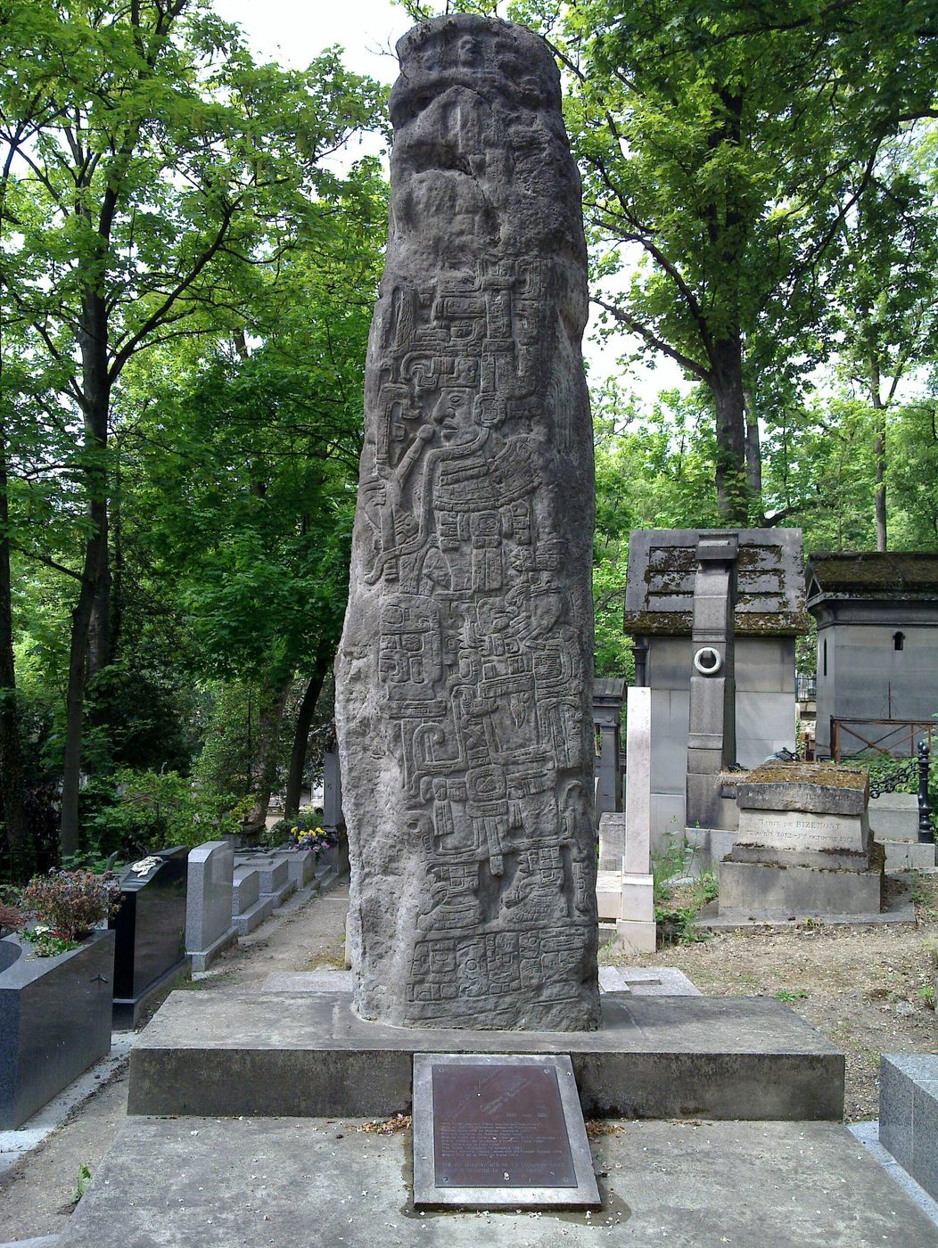 Tumba de Miguel Ángel Asturias